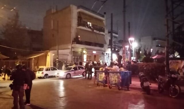 Πετράλωνα: Επέμβαση της αστυνομίας στην πλατεία Μερκούρη