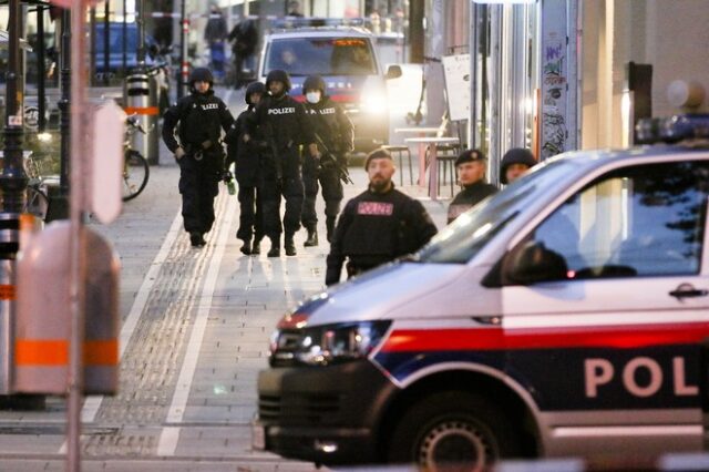 Επίθεση στη Βιέννη: Τουλάχιστον 5 νεκροί – Τζιχαντιστής ένας από τους δράστες