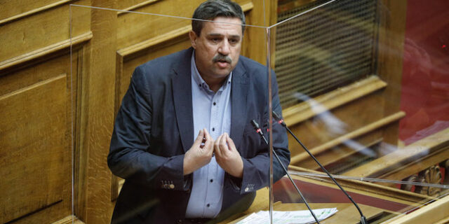 Ανδρέας Ξανθός για επίταξη κλινικών νοσοκομείων: “Πολύ λίγο, πολύ αργά”