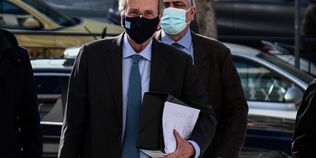 Υπόθεση Novartis: Κατέθεσε ο Σαμαράς και μίλησε για “άθλια σκευωρία”