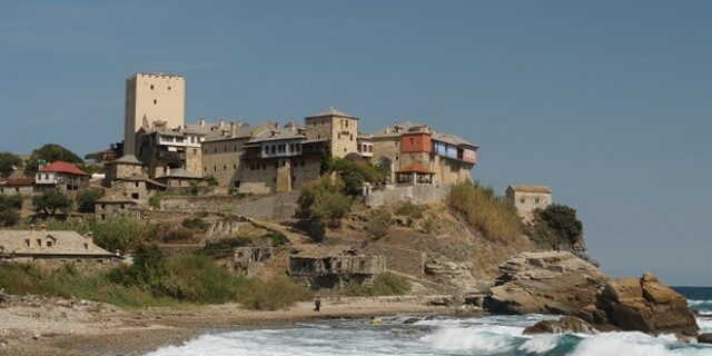 Αθωνική Ψηφιακή Κιβωτός: Οι άγνωστοι θησαυροί του Αγίου Όρους προβάλλονται σε όλο τον κόσμο
