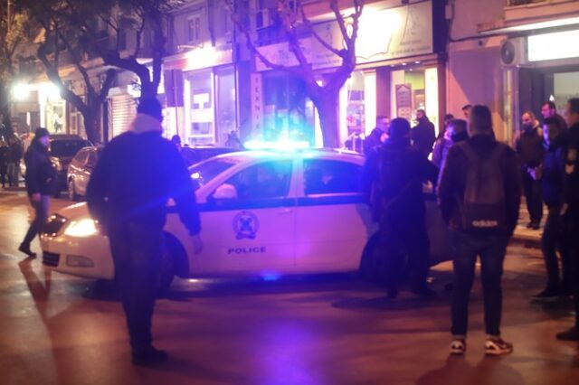 Επέτειος Γρηγορόπουλου-Θεσσαλονίκη: Επίθεση με βόμβες μολότοφ σε αστυνομικό τμήμα