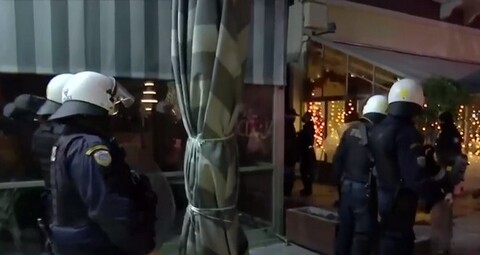 Ένταση στον Ασπρόπυργο από άτομα που διαμαρτύρονται για το Lockdown