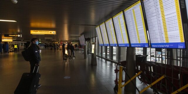 Κομισιόν: “Όχι” στην καθολική απαγόρευση μετακινήσεων προς και από τη Βρετανία