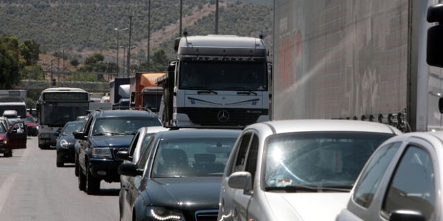 Κυκλοφοριακές ρυθμίσεις: Ποιες ώρες θα παραμείνουν κλειστά τμήματα της Λεωφόρου Αθηνών