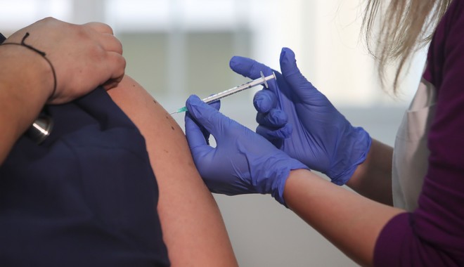 Κορονοϊός: Ανοίγει σήμερα η πλατφόρμα για τον εμβολιασμό ατόμων με υποκείμενα νοσήματα σοβαρού κινδύνου