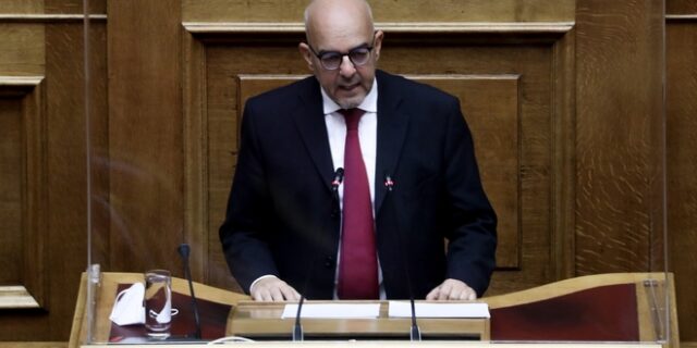 Επίθεση με γκαζάκια στο σπίτι του Μπάμπη Παπαδημητρίου