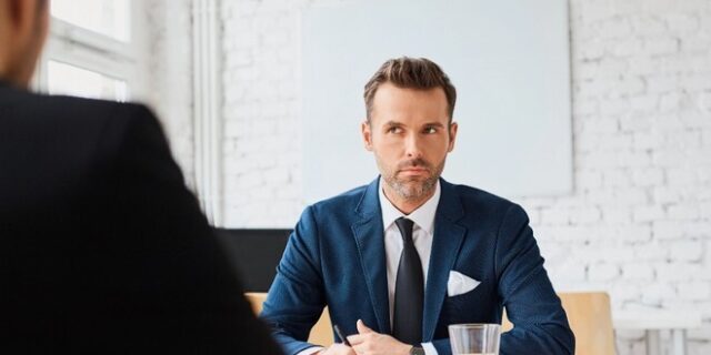 5 managers σου λένε πώς να ζητήσεις αύξηση (και να την πάρεις)