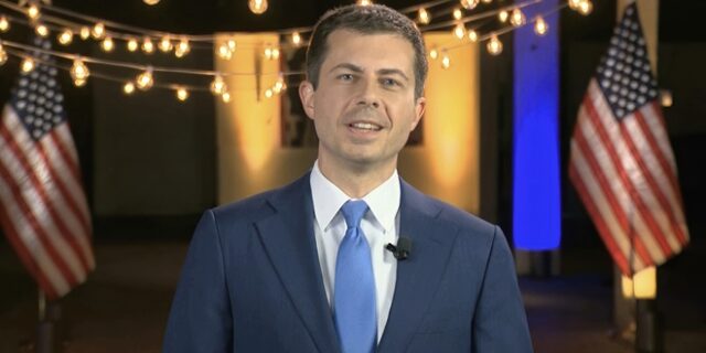Πιτ Μπούτιτζετζ: Ο πρώτος υπουργός των ΗΠΑ από τη ΛΟΑΤΚΙ κοινότητα