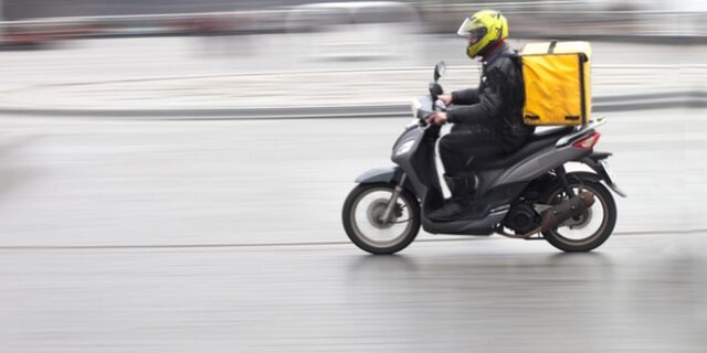 ΕΛΤΑ Courier: Σταματούν από σήμερα τις παραλαβές