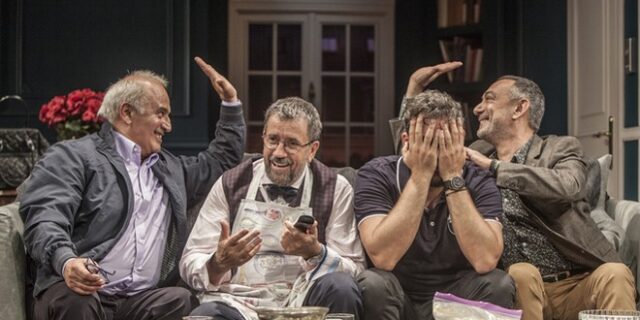 Το “Δείπνο ηλιθίων” έρχεται για 6 Online Streaming παραστάσεις