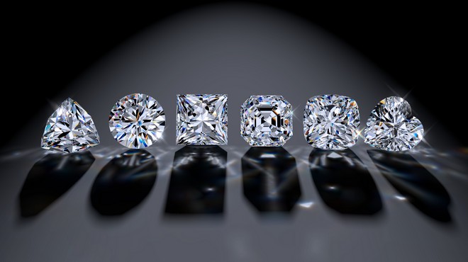 Δαχτυλίδι με 12.638 διαμάντια μπήκε στο βιβλίο των ρεκόρ Γκίνες