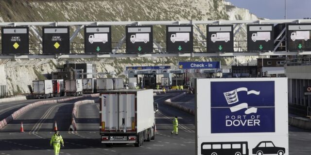 Βρετανία: Προς εξομάλυνση η κατάσταση στο Ντόβερ