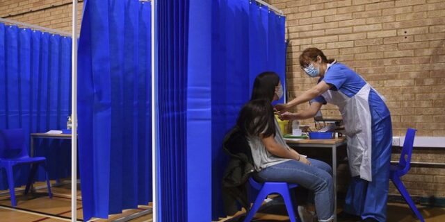 Κορονοϊός: Ένας στους τέσσερις παγκοσμίως δεν θα εμβολιαστεί πριν από το 2022