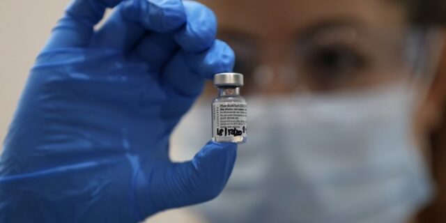 ΗΠΑ: Μισό βήμα πριν από την έγκριση του εμβολίου της Pfizer κατά του κορονοϊού