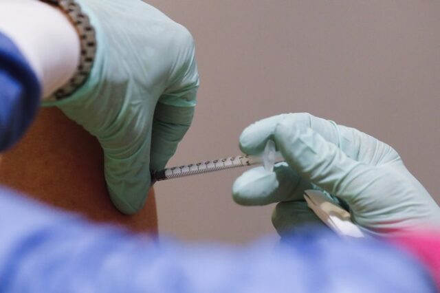 Λάθη στη Γερμανία: Υπάλληλοι γηροκομείου εμβολιάστηκαν με πενταπλάσια δόση