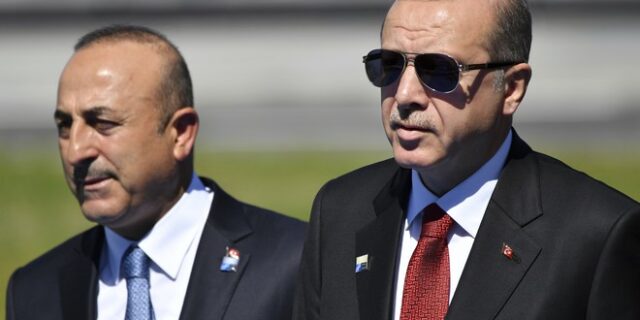 Περιμένοντας τον Τσαβούσογλου: Προπομπός συνάντησης Μητσοτάκη- Ερντογάν στο ΝΑΤΟ 