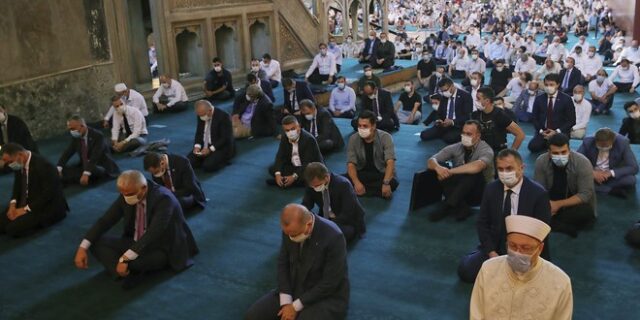 Τουρκία: Παραιτήθηκε ο ιμάμης της Αγιάς Σοφιάς – Έντονο το παρασκήνιο