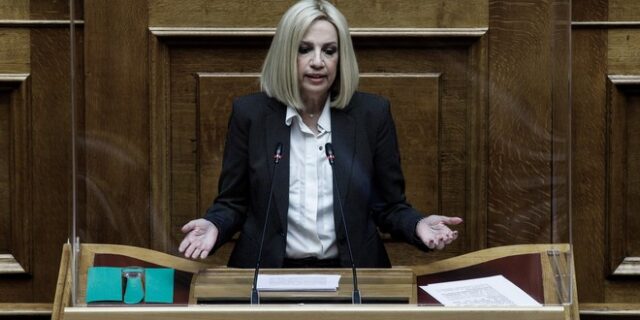 Γεννηματά: ”Με το click away η κυβέρνηση καταδικάζει το λιανεμπόριο”
