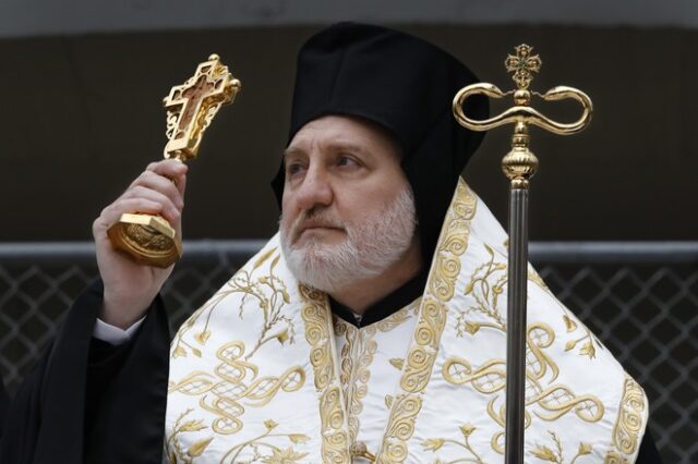 Αρχιεπίσκοπος Ελπιδοφόρος: “Μόνο ενωμένοι θα αντιμετωπίσουμε αυτόν τον εφιάλτη”