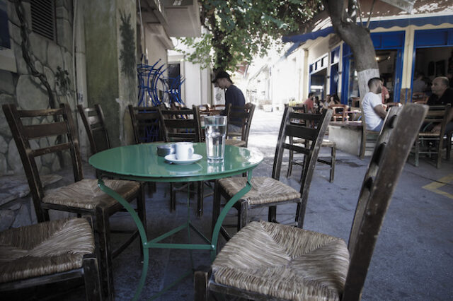 Κρήτη: Καφενείο άνοιξε εν μέσω lockdown και το πλήρωσε ακριβά