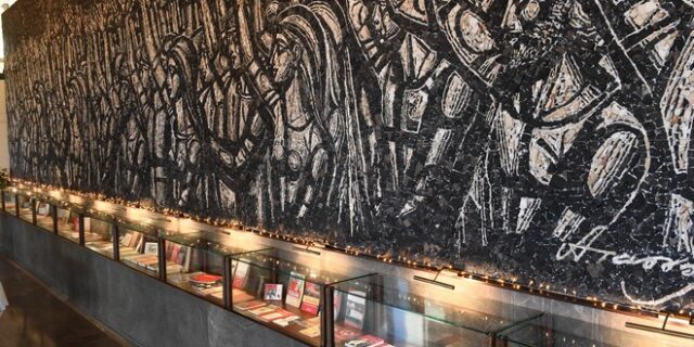 Έκθεση φωτογραφίας, εκδόσεων, και αντικειμένων στην έδρα του ΚΚΕ