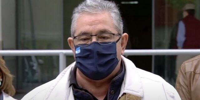 Εμβολιάστηκε ο Δημήτρης Κουτσούμπας, ζητώντας ενίσχυση του ΕΣΥ