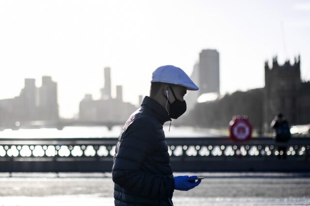 Ο κορονοϊός κλείνει ξανά παμπ και εστιατόρια στο Λονδίνο