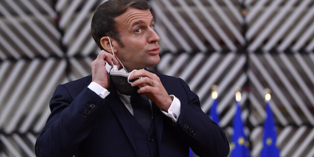 Θετικός στον κορονοϊό ο Μακρόν