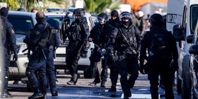 Ολοκληρώθηκε η αστυνομική επιχείρηση στα Μέγαρα – Άφαντοι οι δράστες