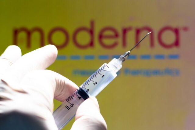 ΗΠΑ: Φαρμακοποιός κατέστρεψε σκοπίμως εκατοντάδες δόσεις εμβολίων Moderna