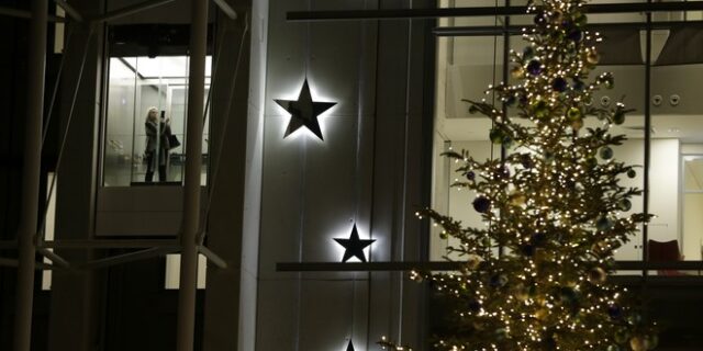 Lockdown: Η επικίνδυνη οικειότητα της επαρχίας και τα σενάρια για τις οικογένειες των Χριστουγέννων