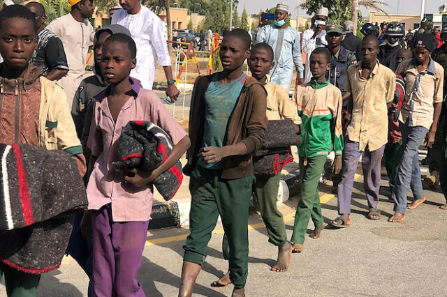 Νιγηρία: Οι μαθητές που απελευθερώθηκαν από την Μπόκο Χαράμ επέστρεψαν στα σπίτια τους