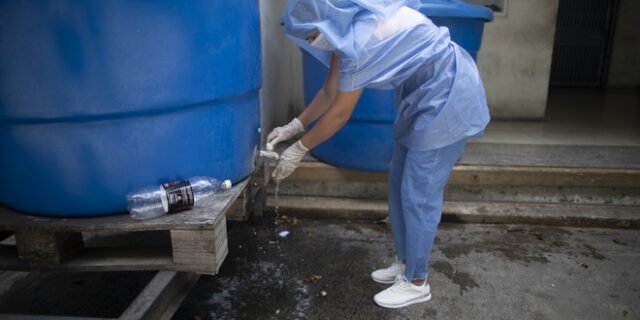 “Καμπανάκι” ΠΟΥ για κορονοϊό: Έρχεται το εμβόλιο, αλλά όχι το νερό σε χιλιάδες νοσοκομεία