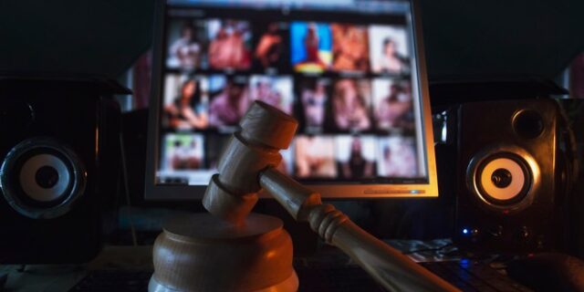 Χρήστης του twitter γεμίζει με γάτες το site με το revenge porn