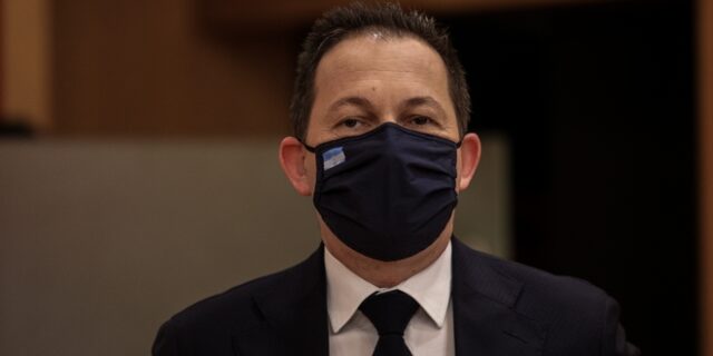 Πέτσας: “Η συζήτηση για την υποχρεωτικότητα του εμβολιασμού δεν πρέπει να είναι ταμπού”