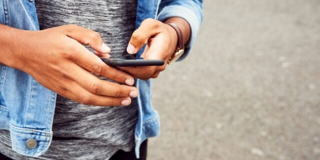 Vodafone: Ανατροπή στην αγορά καρτοκινητής