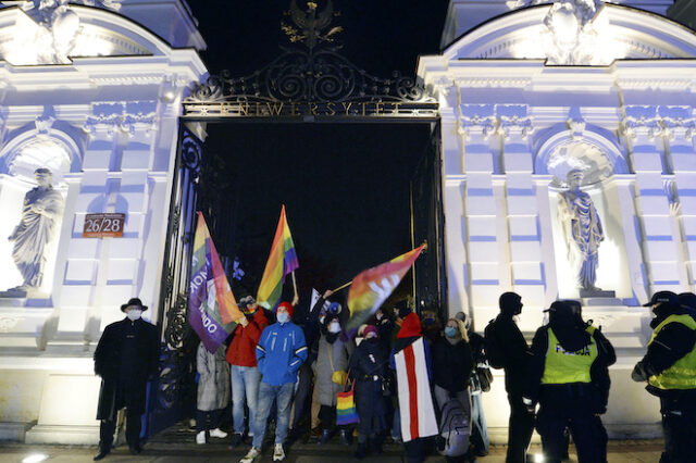 Πολωνία: Κρατικό διυλιστήριο πετρελαίου αγοράζει ΜΜΕ – Φόβοι για την ελευθεροτυπία