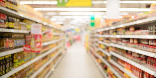 Τι απαγορεύεται να πωλούν τα σούπερ μάρκετ μέχρι τις 11 Ιανουαρίου