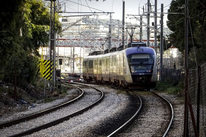 Υπογειοποιούνται οι σιδηροδρομικές γραμμές από την Αθήνα μέχρι τις Τρεις Γέφυρες