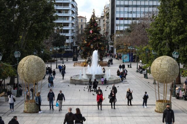 Πρωτοχρονιά με lockdown: Η κυβέρνηση απειλεί για το ρεβεγιόν 