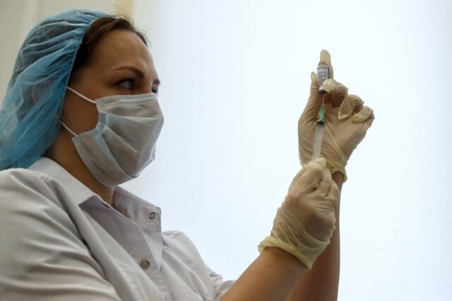 Ρωσία: Πάνω από 800.000 άνθρωποι έχουν εμβολιαστεί κατά του κορονοϊού