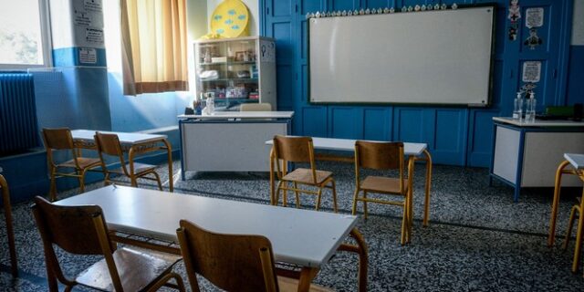 Έκτακτη σύσκεψη της Επιτροπής Εμπειρογνωμόνων για τα σχολεία στις “κόκκινες” περιοχές