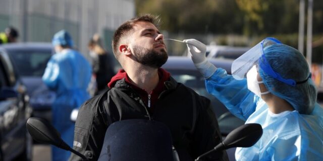 Κορονοϊός: 873 κρούσματα, 55 νεκροί και 476 διασωληνωμένοι
