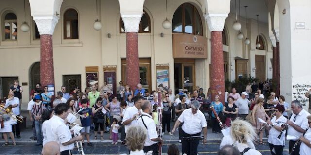 Θεσσαλονίκη: Μπαλκονάτη συναυλία στο κέντρο της πόλης!