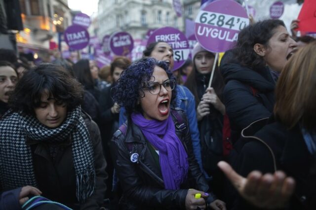 Τουρκία: Τρεις γυναικοκτονίες σε μία μέρα – Οργή και θύελλα αντιδράσεων