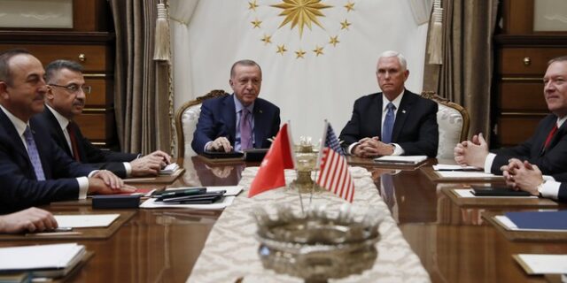 ΗΠΑ – Τουρκία: Αποκλιμάκωση θέλει ο Πομπέο – Τι είπε στον Τσαβούσογλου για τους S-400