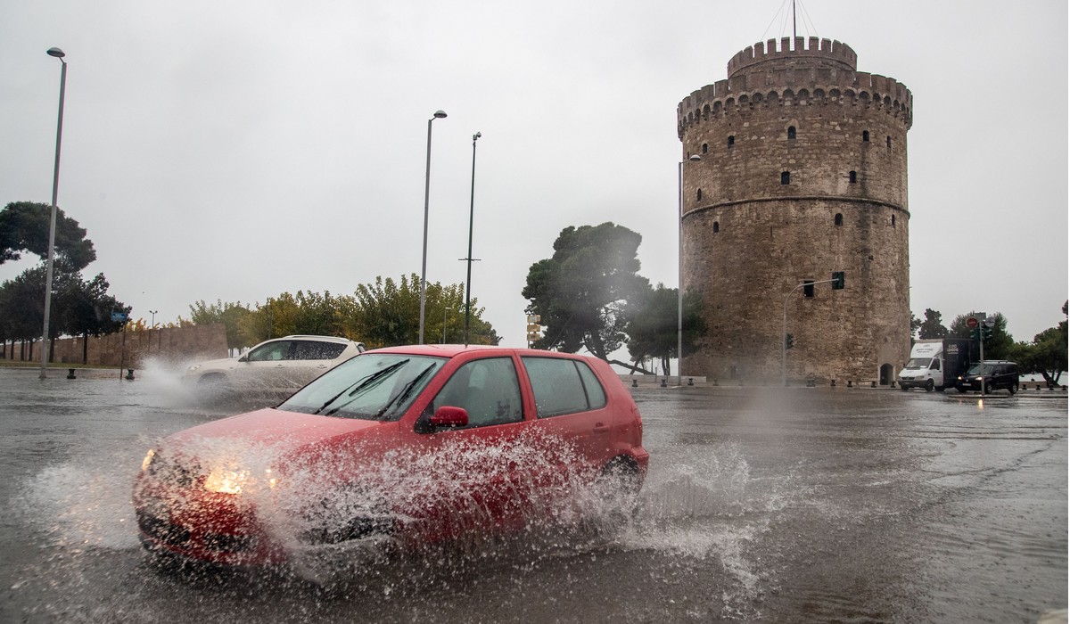 Καιρός Θεσσαλονίκη: Τοπικές βροχές και χιονοπτώσεις στα ορεινά την Παρασκευή