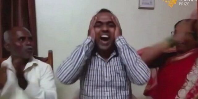 Παγκόσμιο Βραβείο Δασκάλου: 1 εκ. σε Ινδό που έκανε μάθημα σε φτωχά κορίτσια – Χάρισε το μισό έπαθλο