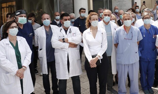 Γιατροί Θεσσαλονίκης: “Θα κάνουμε το εμβόλιο, αλλά δεν είναι πανάκεια. Ενισχύστε το ΕΣΥ”